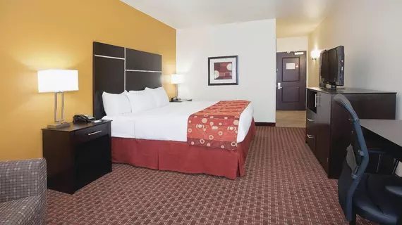 La Quinta Inn & Suites - Denver Gateway Park | Kolorado - Denver (ve civarı) - Denver - Montbello