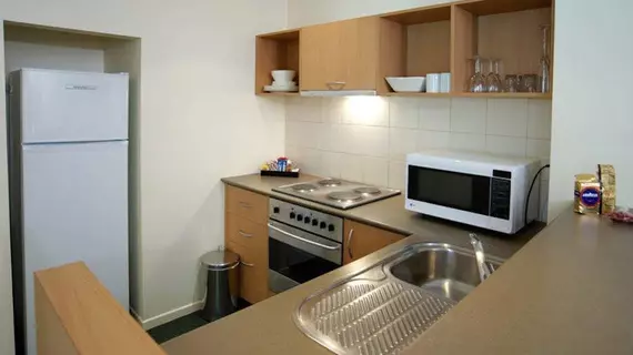 Quest Flemington Serviced Apartments | Victoria - Melbourne (ve civarı) - Flemington