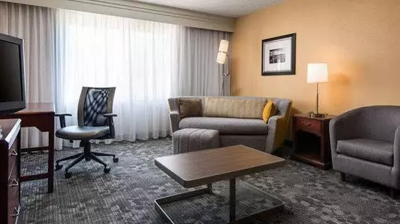 Courtyard by Marriott San Francisco Airport/Oyster Point Waterfront | Kaliforniya - San Fransisko (ve civarı) - South San Francisco