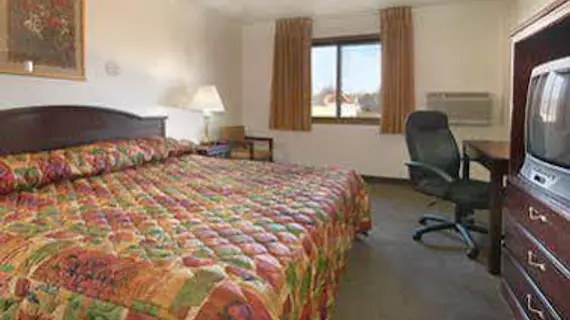 Travelodge LaPorte | Indiana - La Porte