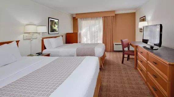 La Quinta Inn & Suites Fort Lauderdale Cypress Creek | Florida - Fort Lauderdale (ve civarı) - Fort Lauderale