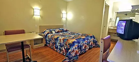 Motel 6 - McAllen | Teksas - McAllen (ve civarı) - McAllen