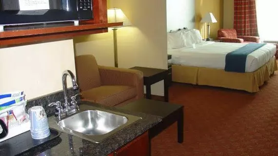 Holiday Inn Express Hotel & Suites Richmond | Kentucky - Lexington (ve civarı) - Richmond