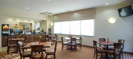 Best Western Plus Castlerock Inn & Suites | Arkansas - Bentonville - Fayetteville (ve civarı) - Bentonville