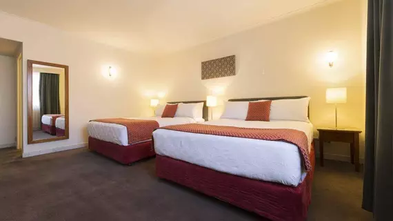 Diplomat Hotel | Avustralya Başkent Bölgesi - Tuggeranong - Kanberra (ve civarı) - Griffith