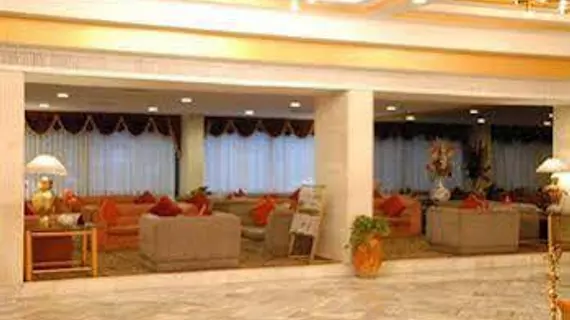 Dolphin Hotel | Andra Pradeş - Visakhapatnam (ve civarı) - Visakhapatnam - Dabagardens