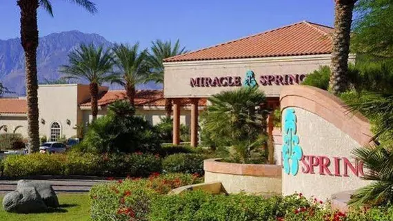 Miracle Springs Resort and Spa | Kaliforniya - Imperial County - Palm Springs (ve civarı) - Desert Hot Springs