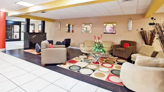 La Quinta Inn & Suites Memphis Airport Graceland | Tennessee - Memphis (ve civarı) - Memphis