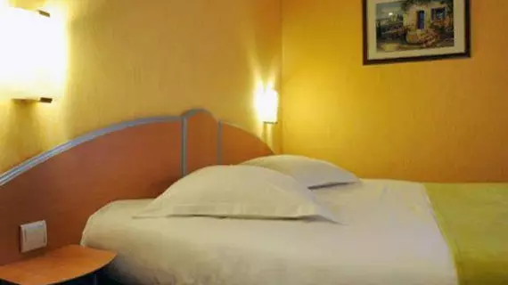 Comfort Hotel Saintes | Nouvelle-Aquitaine - Charente-Maritime (bölge) - Saintes