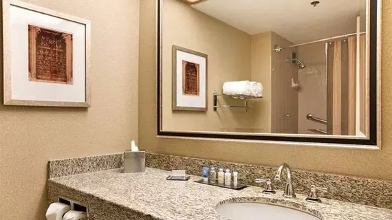 DoubleTree by Hilton Overland Park - Corporate Woods | Kansas - Kansas City (ve civarı) - Overland Park