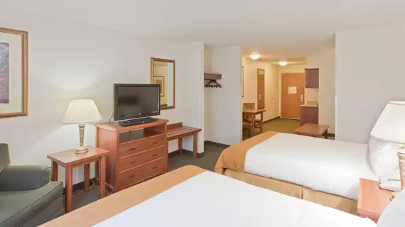 Holiday Inn Express Hotel & Suites Lancaster-Lititz | Pensilvanya - Lancaster (ve civarı) - Lititz