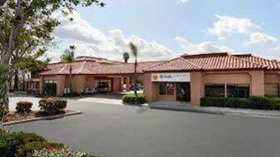 Days Inn Fontana / Rialto | Kaliforniya - San Bernardino County - San Bernardino (ve civarı) - Rialto