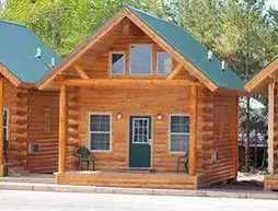 Cabins of Mackinaw