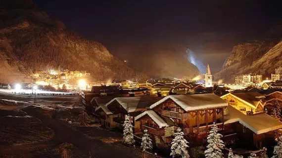 Hotel Altitude | Auvergne-Rhone-Alpes - Savoie (bölge) - Val-d'Isere