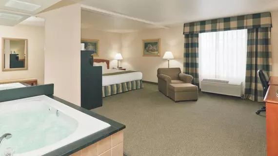 Holiday Inn Express Greensburg | Indiana - Greensburg (ve civarı) - Greensburg