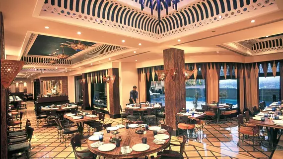 Park Plaza, Noida | Batı Delhi - Ulusal Eyalet Başkenti Delhi - Delhi (ve civarı) - Noida