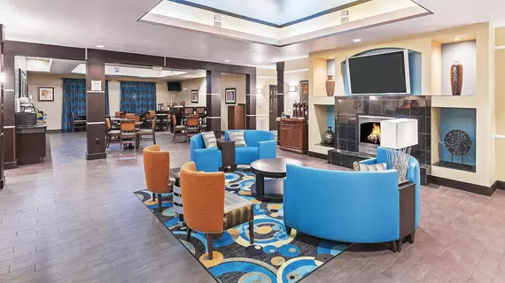 La Quinta Inn & Suites Houston Hobby Airport | Teksas - Houston (ve civarı) - Houston