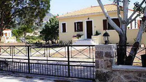 Gaea Gardens Studios and Villas | Kuzey Ege Adaları - Lesvos - Petra