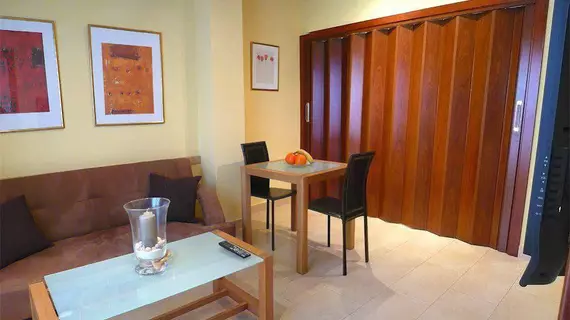 Apartamentos Suites Oficentro | Andalucia - Malaga İli - Malaga - Malaga Tarihi Merkezi - Centro