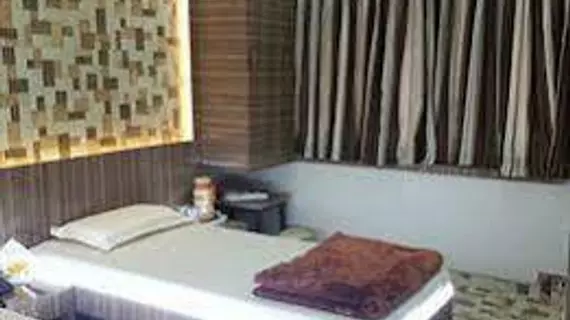 Nice Guest House | Maharaştra - Raigad - Bombay (ve civarı) - Bombay - Malad - Batı Banliyöleri