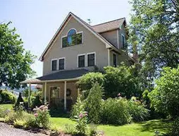 Husum Highlands Bed and Breakfast | Washington - Husum