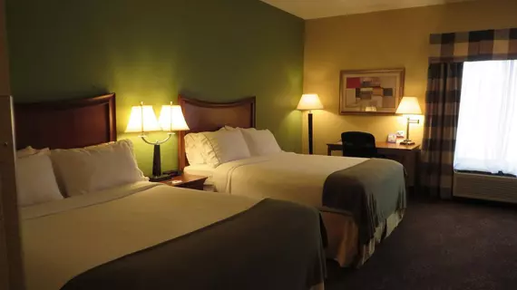 HOLIDAY INN EXPRESS WARRENSBURG | Missouri - Clinton - Warrensburg