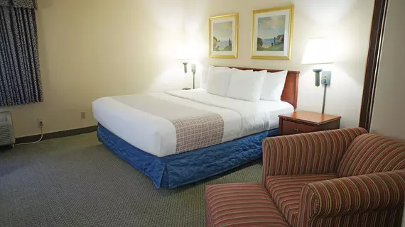 La Quinta Inn & Suites Miami Airport East | Florida - Miami (ve civarı) - Miami