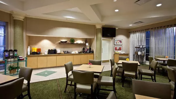 La Quinta Inn & Suites Miami Airport West | Florida - Miami (ve civarı) - Doral