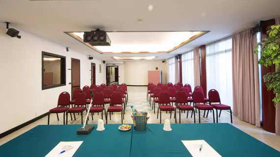 Best Western Hotel Solaf | Lombardy - Bergamo - Bergamo (ve civarı) - Medolago