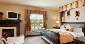 Ramada Inn and Suites Drumheller | Alberta - Drumheller (ve civarı) - Drumheller