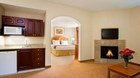 Holiday Inn Express Hotel & Suites Logansport | Indiana - Kokomo (ve civarı) - Logansport