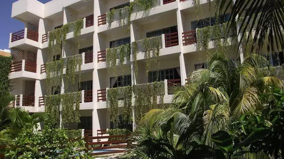 Hotel Posada Sian Kaan | Quintana Roo - Solidaridad - Playa del Carmen - Centro