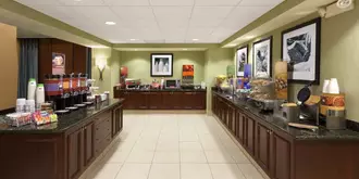 Hampton Inn & Suites Manchester