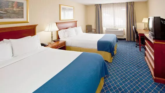 Holiday Inn Express Fremont Angola Area | Indiana - Fremont