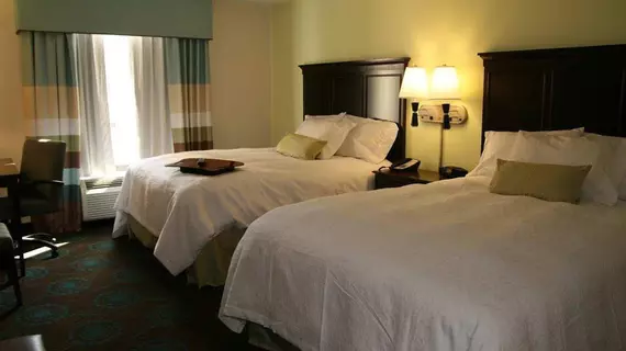 Hampton Inn & Suites Wilder | Kentucky - Covington (ve civarı) - Wilder