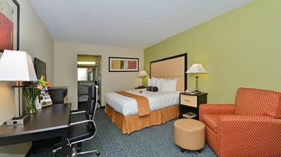 Red Roof Inn & Suites Addison | Teksas - Dallas (ve civarı) - Addison