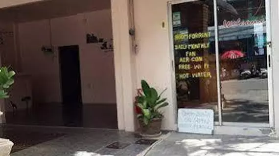 Baannitra Guesthouse | Phuket (ve civarı) - Patong - Nanai Caddesi