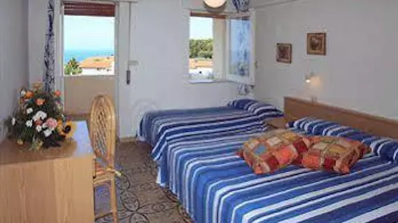 Hotel Punta Faro | Calabria - Vibo Valentia (vilayet) - Ricadi