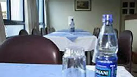 Bluehut Hotel | Nairobi (ve civarı) - Nairobi - Kariokor