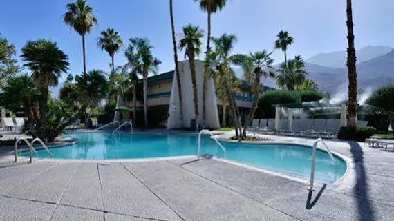 Travelodge by Wyndham Palm Springs | Kaliforniya - Imperial County - Palm Springs (ve civarı) - Palm Springs