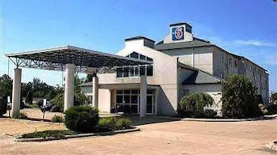 Motel 6 Cleveland - Medina | Ohio - Summit İlçesi - Akron (ve civarı) - Medina