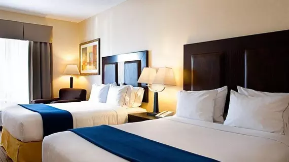 HOLIDAY INN EXPRESS & SUITES R | Saskatchewan - Regina