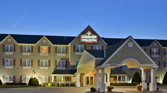 Country Inn & Suites Salina | Kansas - Salina (ve civarı) - Salina