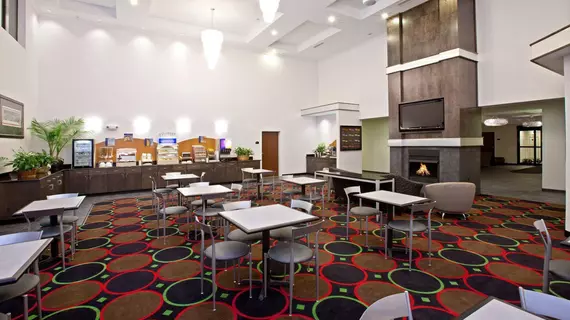 Holiday Inn Express Indianapolis - Southeast | Indiana - Indianapolis (ve civarı) - Indianapolis