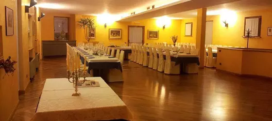 La Marina Risthotel | Lombardy - Bergamo - Bergamo (ve civarı) - Pontida - Gromlongo