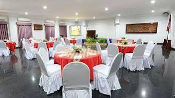 Hotel Merdeka Kediri | Doğu Cava - Kediri