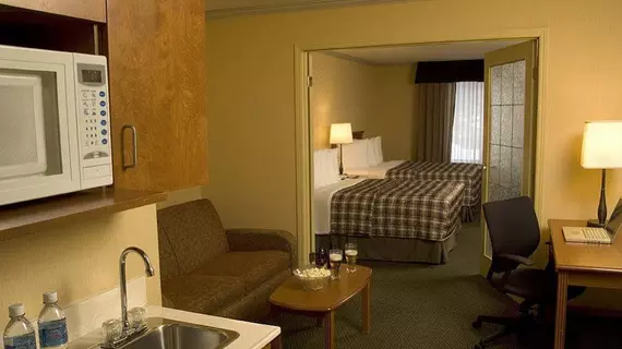 Merit Hotel & Suites | Alberta - Fort McMurray