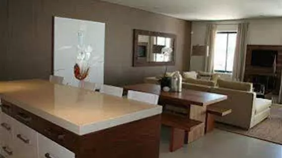 Marine Square Luxury Holiday Suites | Western Cape (il) - Overberg District Municipality - Overstrand - Stanford - Greater Hermanus - Hermanus Kent Merkezi