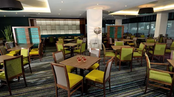 Holiday Inn Express London Heathrow T5 | Buckinghamshire (kontluk) - Slough