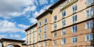 Radisson Hotel & Suites Fort McMurray